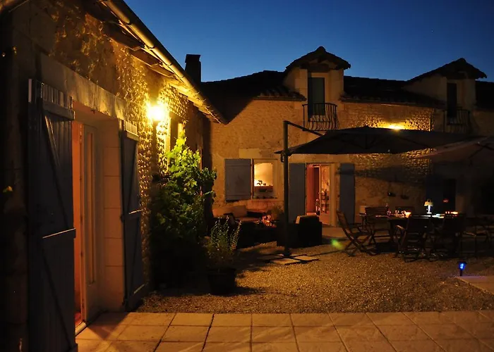 Bed & Breakfast D'hotes La Grange Au Bois Champagne-et-Fontaine